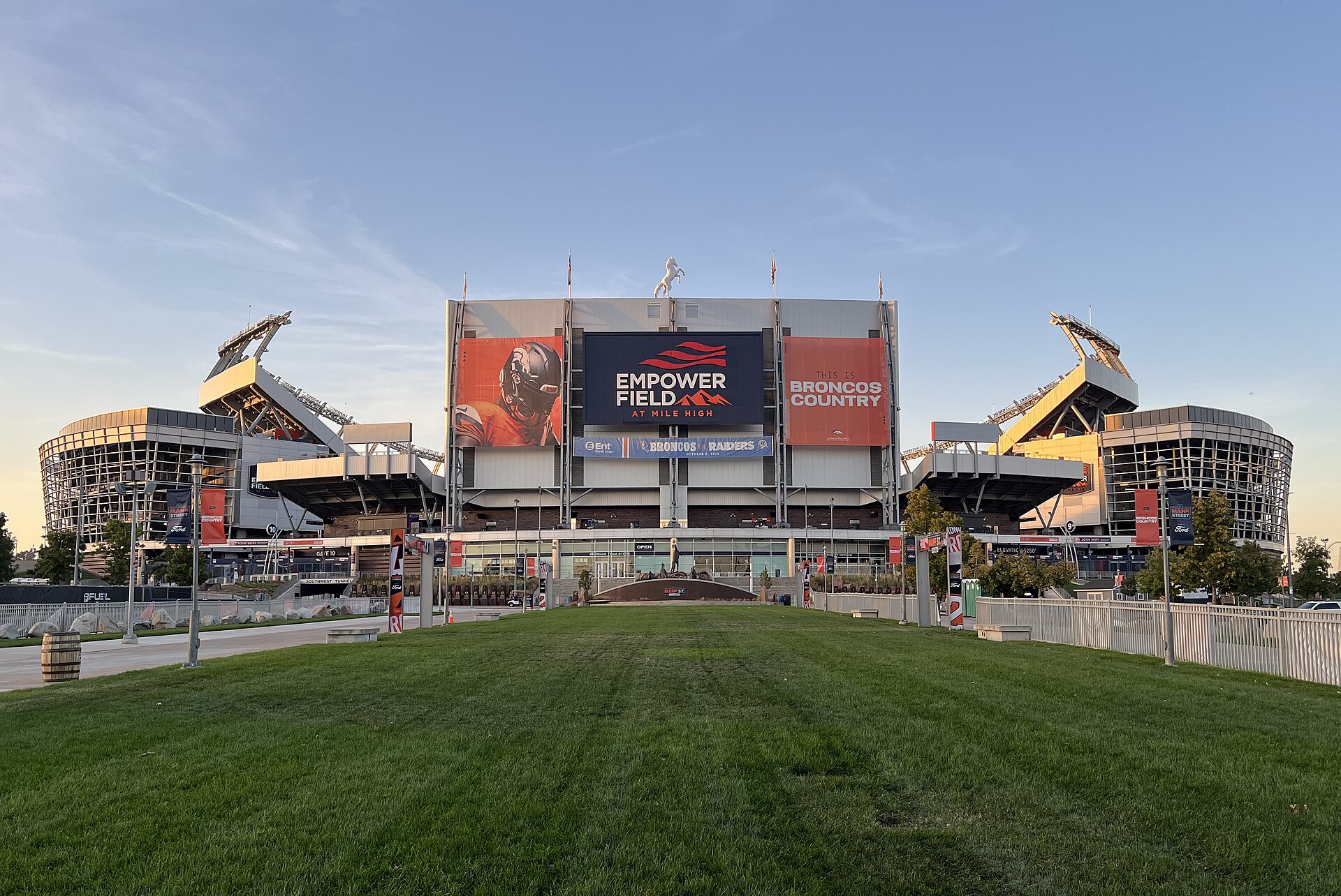 Los Angeles Rams at Denver Broncos