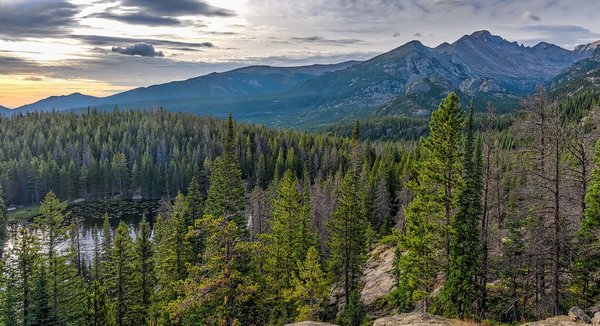 Emerald Lake Trail (Rocky Mountain)